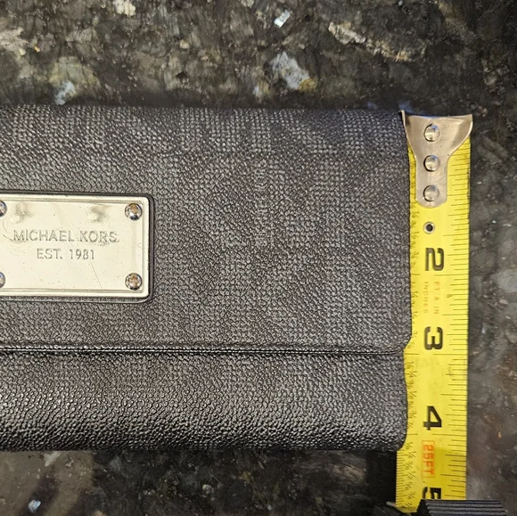 Michael Kors Trifold Wallet - Picture 13 of 13